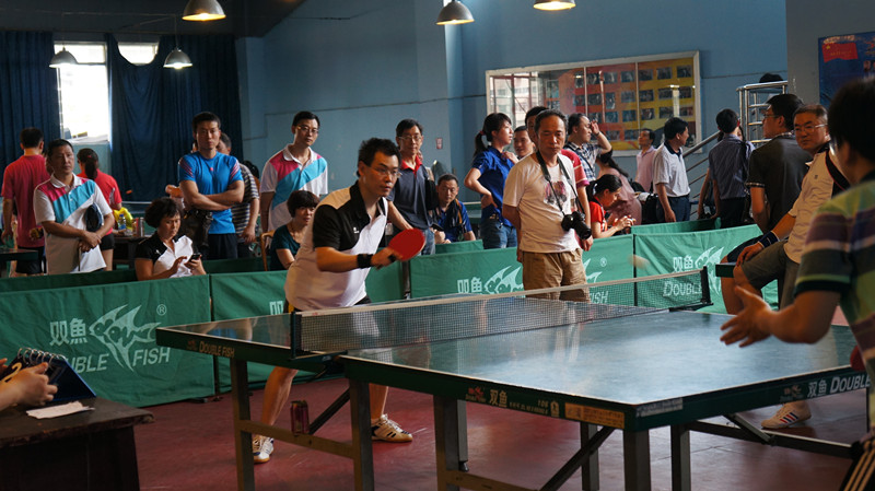 相比之下 相比之下