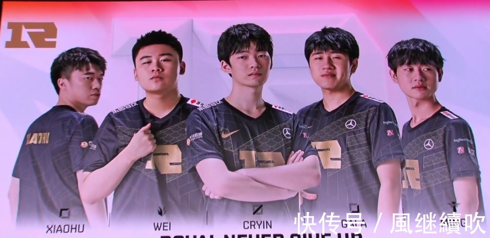 前锋线上的 前锋线上的