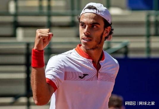 曼站比赛中 曼站比赛中